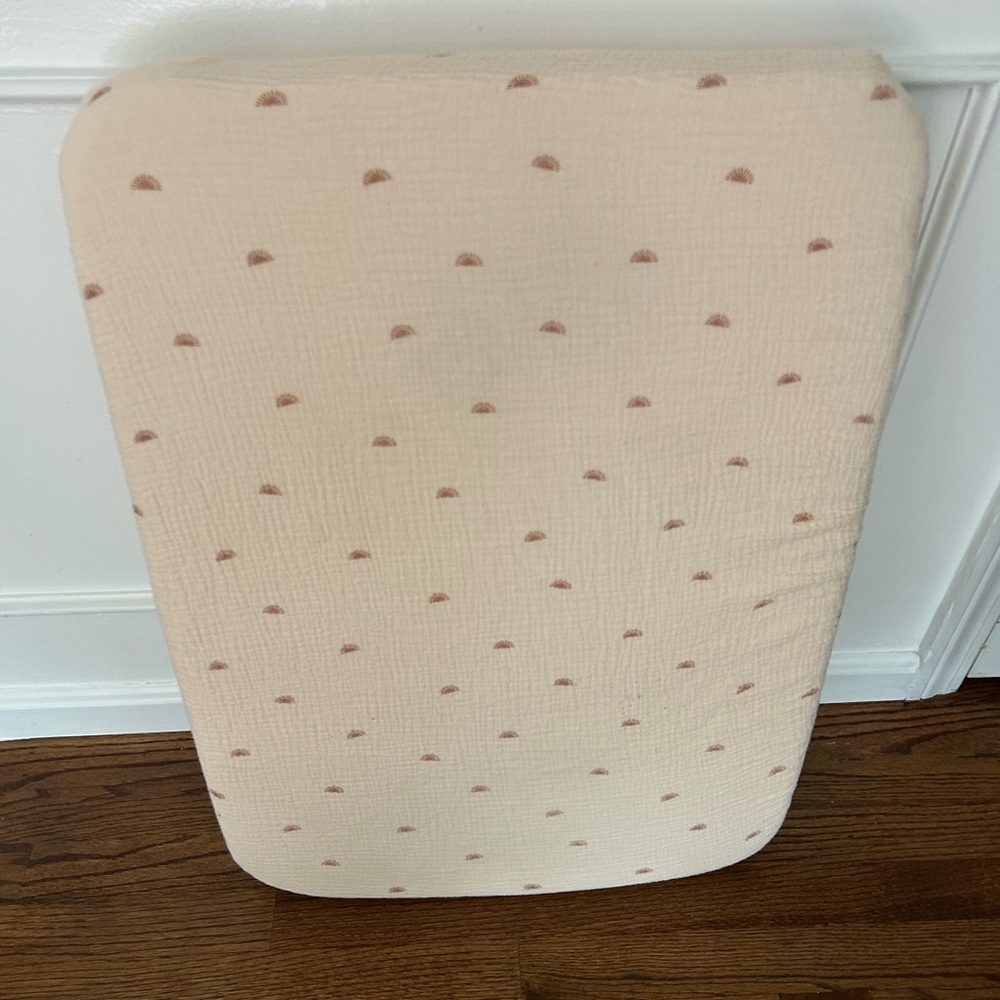 Bassinet Sheet, Cream and Brown Sunshines